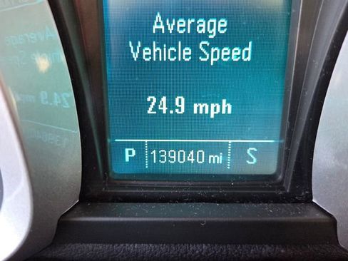 Used 2017 Chevrolet Equinox LT w/ Convenience Package image 28