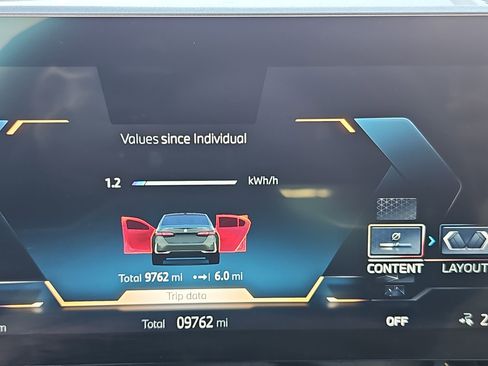 Used 2025 BMW i5 eDrive40i image 19