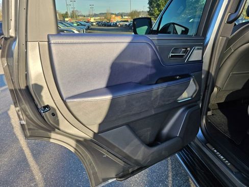 New 2026 INFINITI QX80 4WD image 20