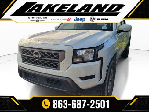 Used 2022 Nissan Frontier SV RWD image 3