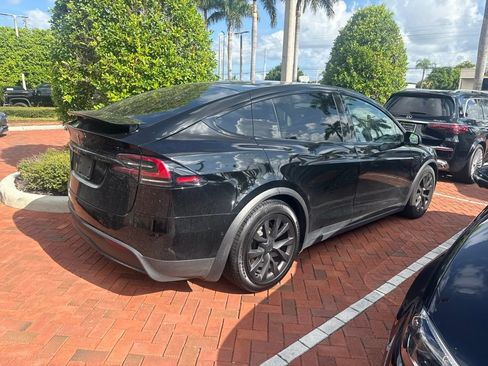 Used 2023 Tesla Model X AWD/4WD image 10