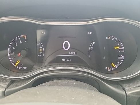 Used 2021 Jeep Grand Cherokee Laredo X image 13