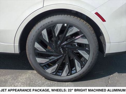 New 2026 Lincoln Nautilus Black Label w/ Jet Appearance Package AWD/4WD image 6