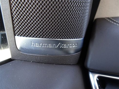 Used 2019 Mercedes-Benz GLS 550 4MATIC image 24