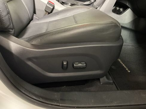 Used 2018 Hyundai Santa Fe Sport w/ 2.0T Ultimate Tech Package 05 AWD/4WD image 39