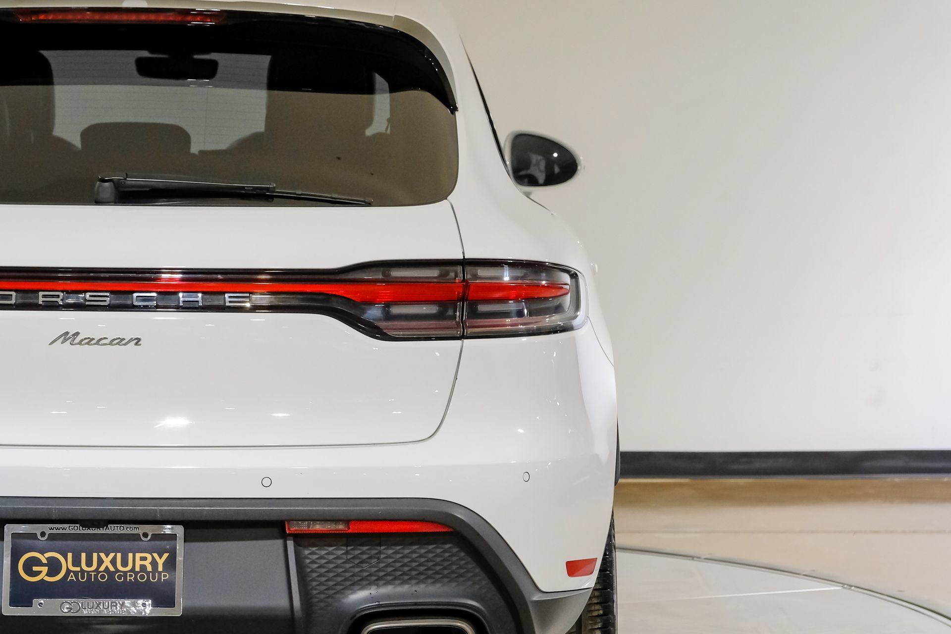 Used 2024 Porsche Macan w/ Premium Plus Package AWD/4WD image 50