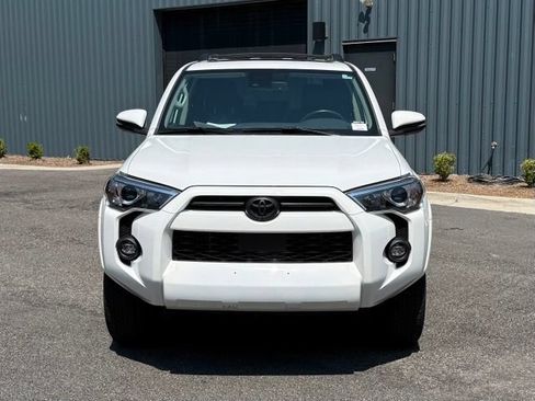 Used 2023 Toyota 4Runner SR5 Premium w/ Moonroof Package AWD/4WD image 8