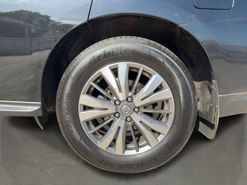 Used 2019 Nissan Pathfinder S image 10