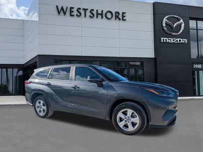 Used 2025 Toyota Highlander LE