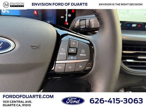 New 2025 Ford Escape SE image 18