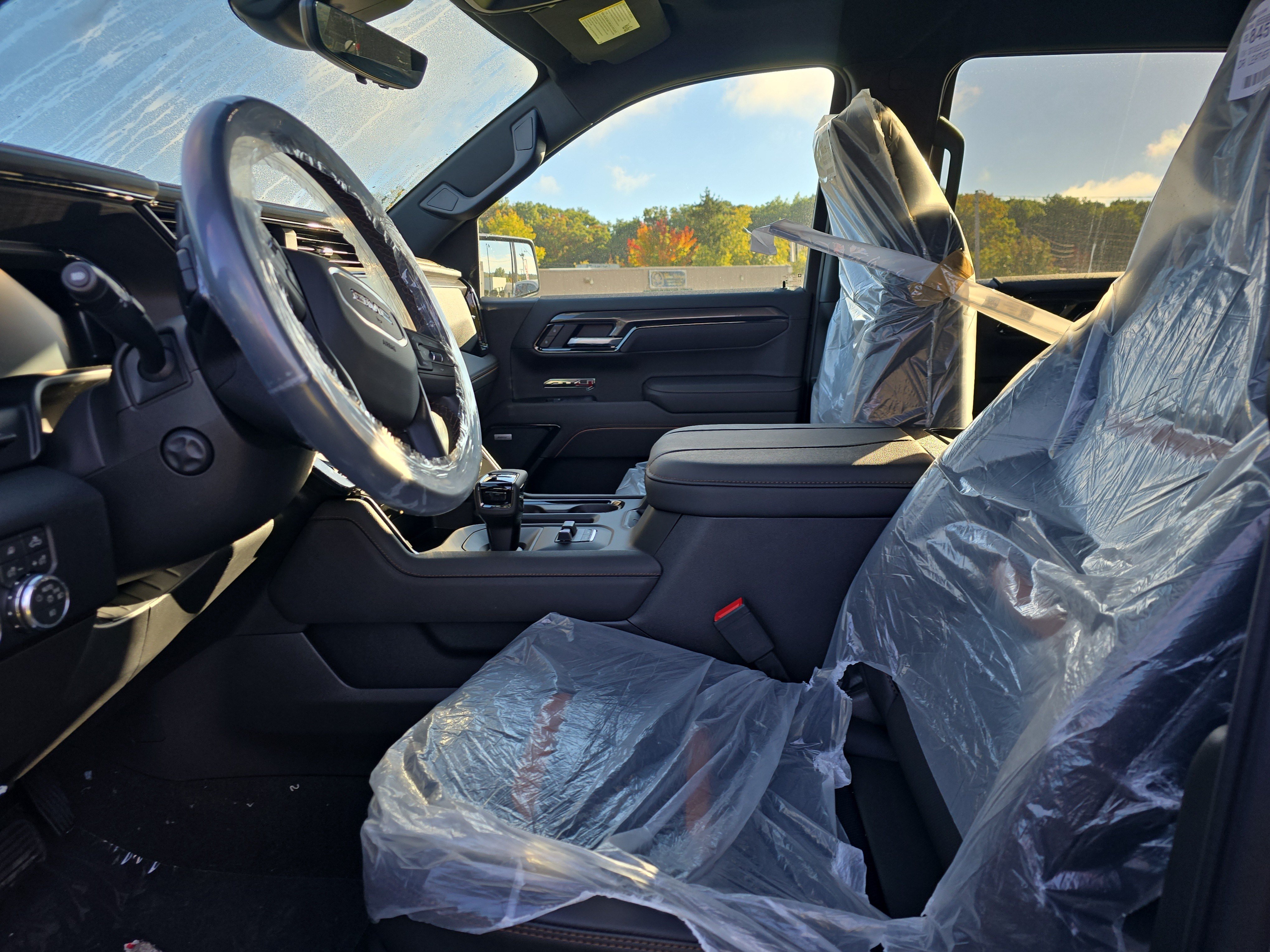 New 2026 GMC Sierra 1500 AT4 w/ AT4 Premium Package AWD/4WD image 13