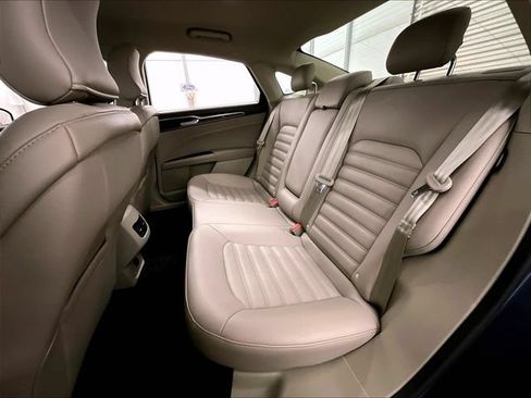 Used 2019 Ford Fusion SEL FWD image 25