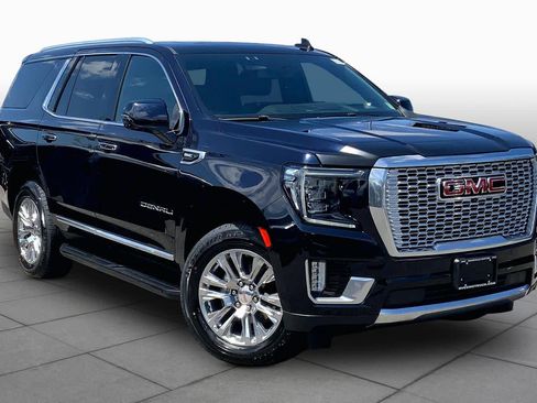 Used 2023 GMC Yukon Denali w/ Max Trailering Package AWD/4WD image 3
