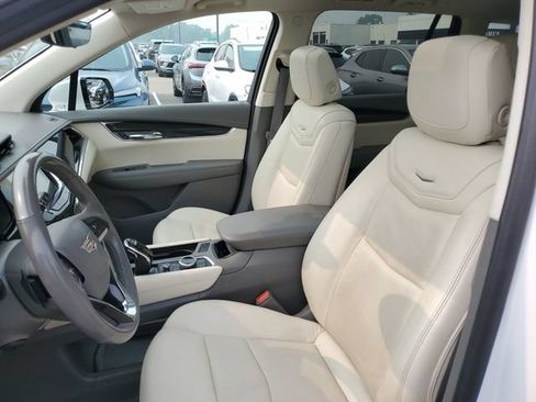 Used 2021 Cadillac XT6 Premium Luxury AWD/4WD image 7