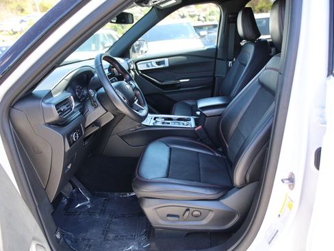 Used 2024 Ford Explorer ST-Line w/ Class IV Trailer Tow Package AWD/4WD image 20