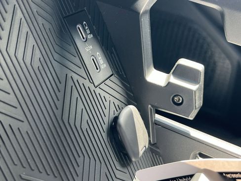 New 2025 Toyota Tacoma SR image 25