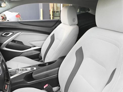 Used 2019 Chevrolet Camaro SS image 12