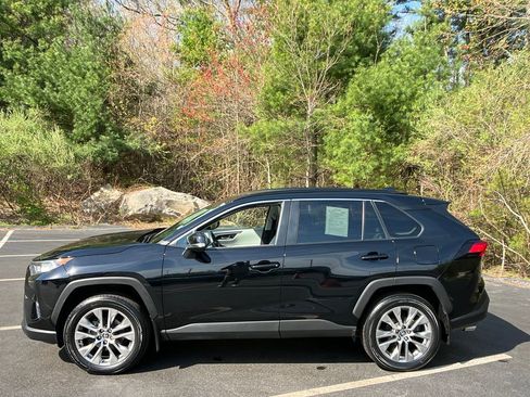 Used 2019 Toyota RAV4 XLE Premium w/ Cold Weather Package AWD/4WD image 2