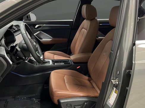 Used 2024 Audi Q3 2.0T Premium Plus w/ Premium Plus Package image 9