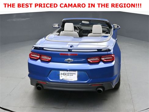 Used 2022 Chevrolet Camaro LT w/ Technology Package image 31