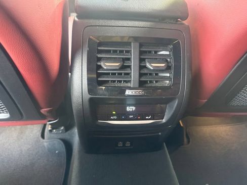 Used 2024 BMW X3 sDrive30i w/ Convenience Package RWD image 19