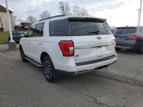Used 2022 Ford Expedition XLT image 6