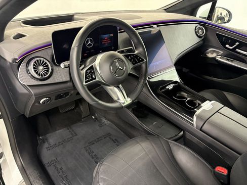 Used 2023 Mercedes-Benz EQE 500 4MATIC Sedan w/ Pinnacle Trim Package image 9