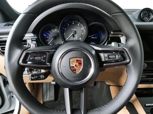 Certified 2026 Porsche Macan Turbo AWD/4WD image 9