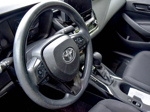 Used 2023 Toyota Corolla LE FWD image 22