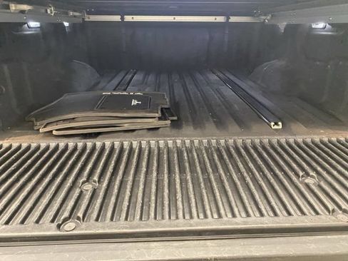 Used 2017 Nissan Titan Platinum Reserve w/ Off-Road Package AWD/4WD image 22