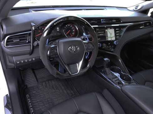 Used 2019 Toyota Camry XSE image 4