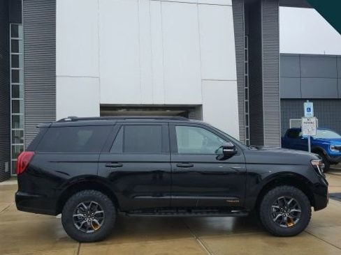 New 2025 Ford Expedition Tremor image 9