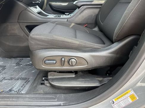 Used 2023 GMC Acadia SLE w/ Driver Convenience Package AWD/4WD image 28