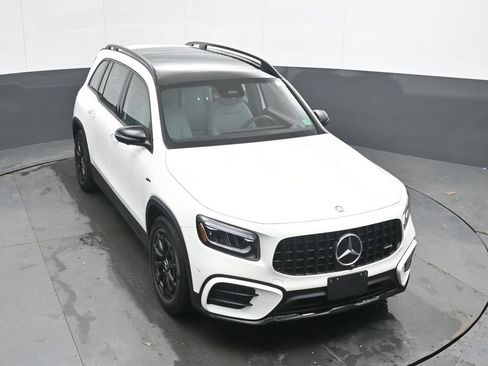 Used 2025 Mercedes-Benz GLB 35 AMG 4MATIC image 37