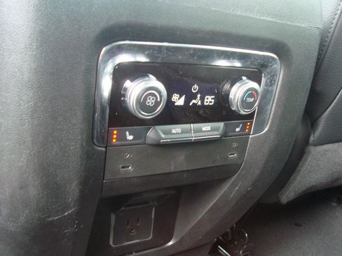 Certified 2025 GMC Yukon XL Denali AWD/4WD image 21