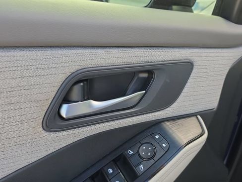 Certified 2022 Nissan Rogue SV FWD image 18