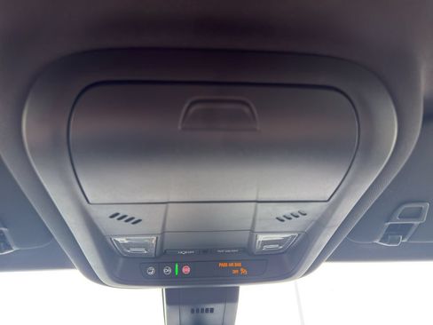 Certified 2023 Chevrolet Equinox RS FWD image 23