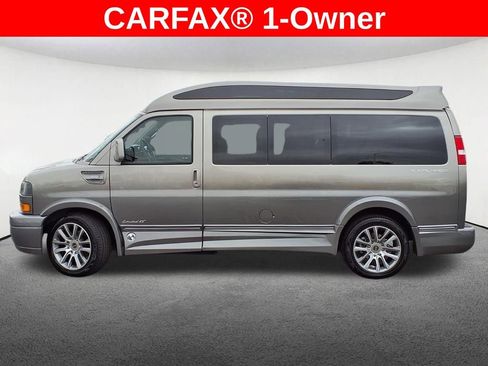 Used 2020 GMC Savana 2500 w/ Enhanced Convenience Package image 2