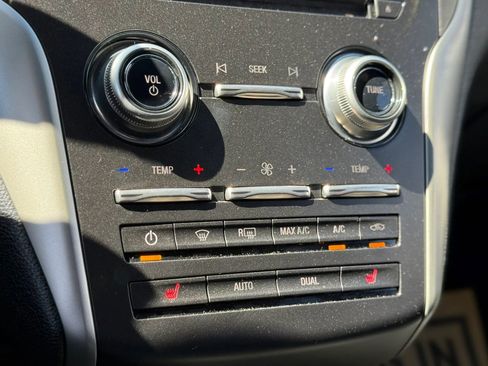 Used 2017 Lincoln MKC Premiere image 14