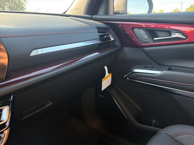 New 2026 Chevrolet Traverse RS FWD image 32
