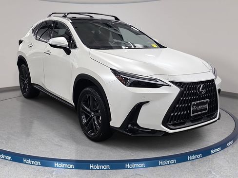 Used 2025 Lexus NX 450h+ AWD w/ Towing Package (2000 Lbs) image 4