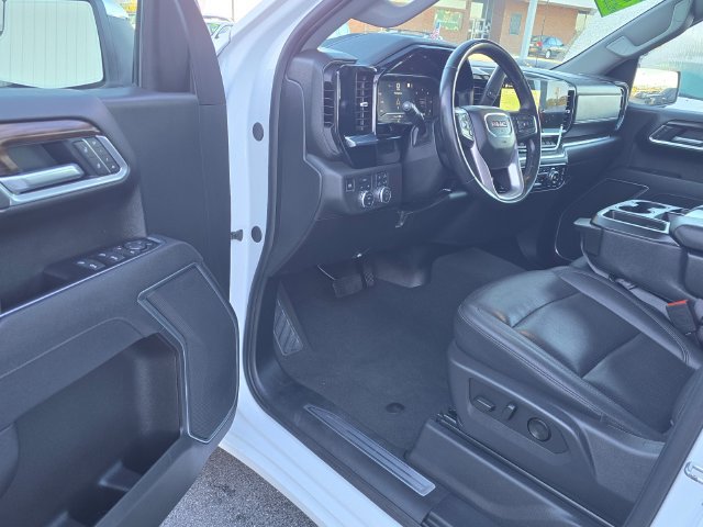 Used 2025 GMC Sierra 1500 SLT AWD/4WD image 9