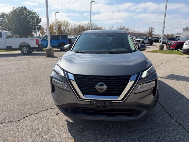 Used 2023 Nissan Rogue SV AWD/4WD image 2