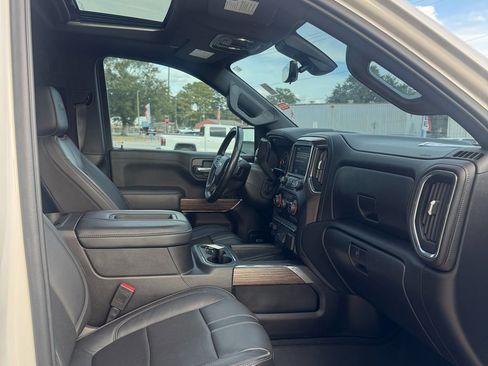 Used 2021 Chevrolet Silverado 1500 High Country image 9