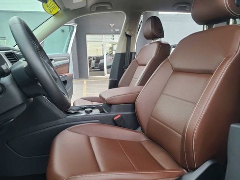Used 2023 Volkswagen Atlas SE w/ Black Wheel Package AWD/4WD image 15