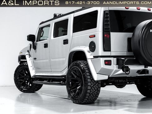 Used 2009 HUMMER H2 Luxury image 2
