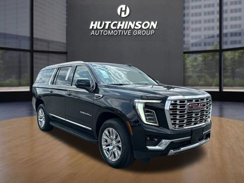 Used 2025 GMC Yukon XL Denali AWD/4WD image 1