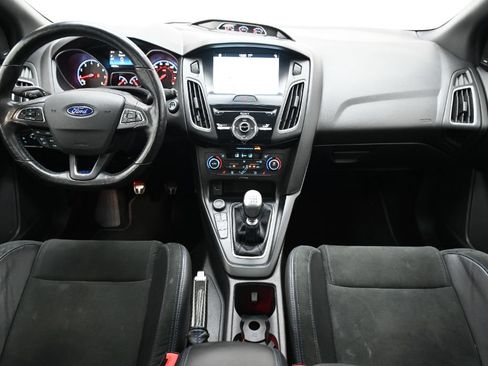 Used 2018 Ford Focus RS AWD/4WD image 28