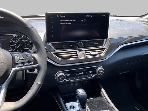 Certified 2025 Nissan Altima 2.5 SR w/ SR Premium Package AWD/4WD image 7