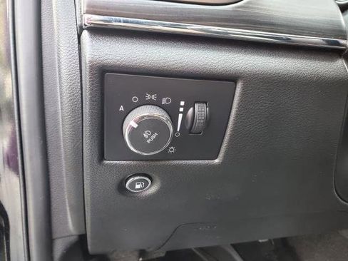 Used 2021 Jeep Grand Cherokee Limited w/ Luxury Group II image 20